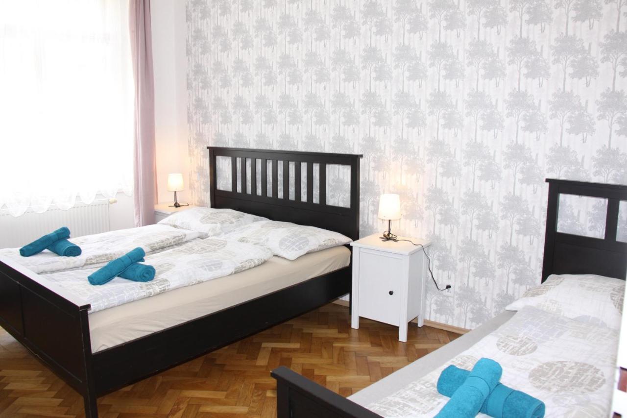 Central Prague Wenceslas Square Apartments Екстериор снимка