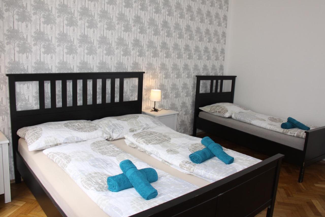 Central Prague Wenceslas Square Apartments Екстериор снимка