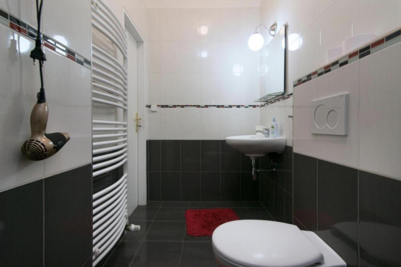 Central Prague Wenceslas Square Apartments Екстериор снимка