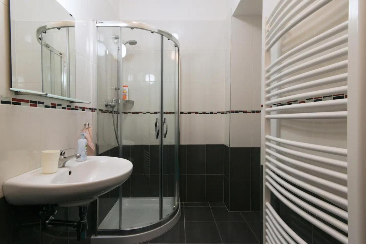 Central Prague Wenceslas Square Apartments Екстериор снимка